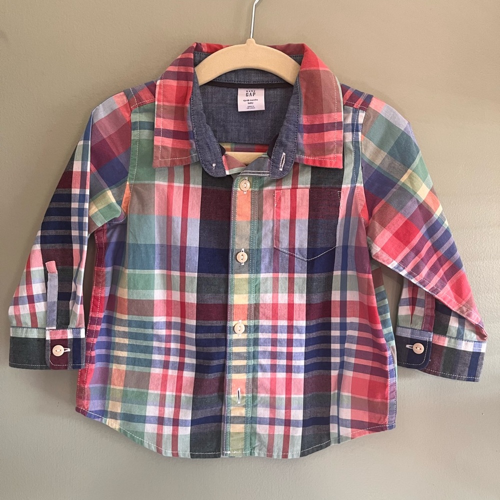 Gap Button Up Shirt